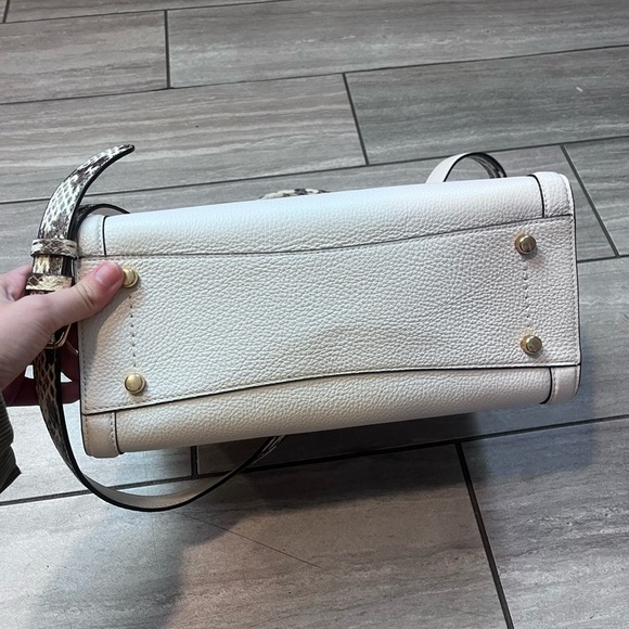 COACH Zoe Carryall Purse White 2Way Pebble Leather Medium Sized Authentic - Picture 7 of 8